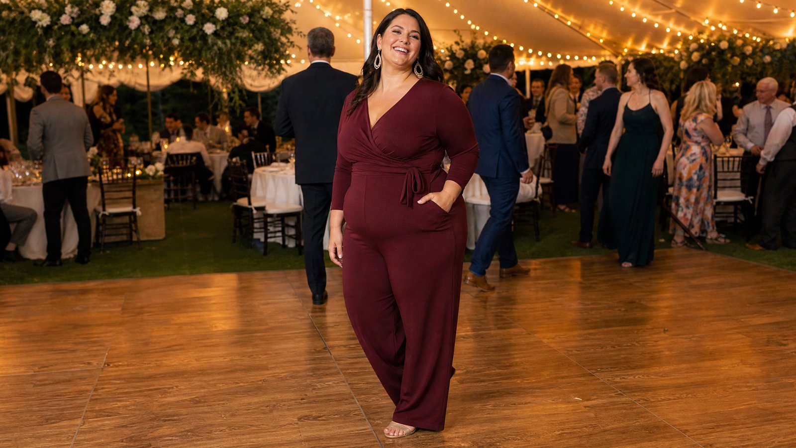 stunning-plus-size-wedding-guest-outfit-ideas-for-every-style featured outfit